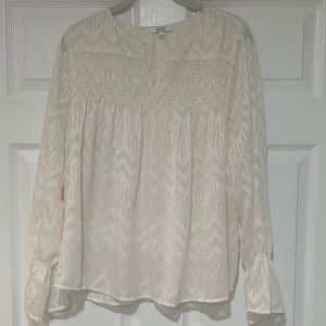 Maette Lyla Cream & Gold Zigzag Pattern Shimmer Top Size Medium